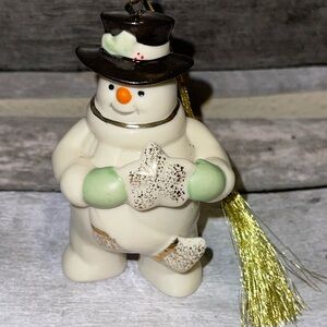 Lenox Holiday Cheer Snowman Holding Star Christmas Ornament Porcelain Gold Trim
